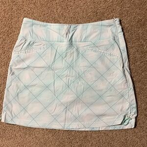 Athleta Tennis Skort, like new condition. Size 8, netted inside, fun fabric!